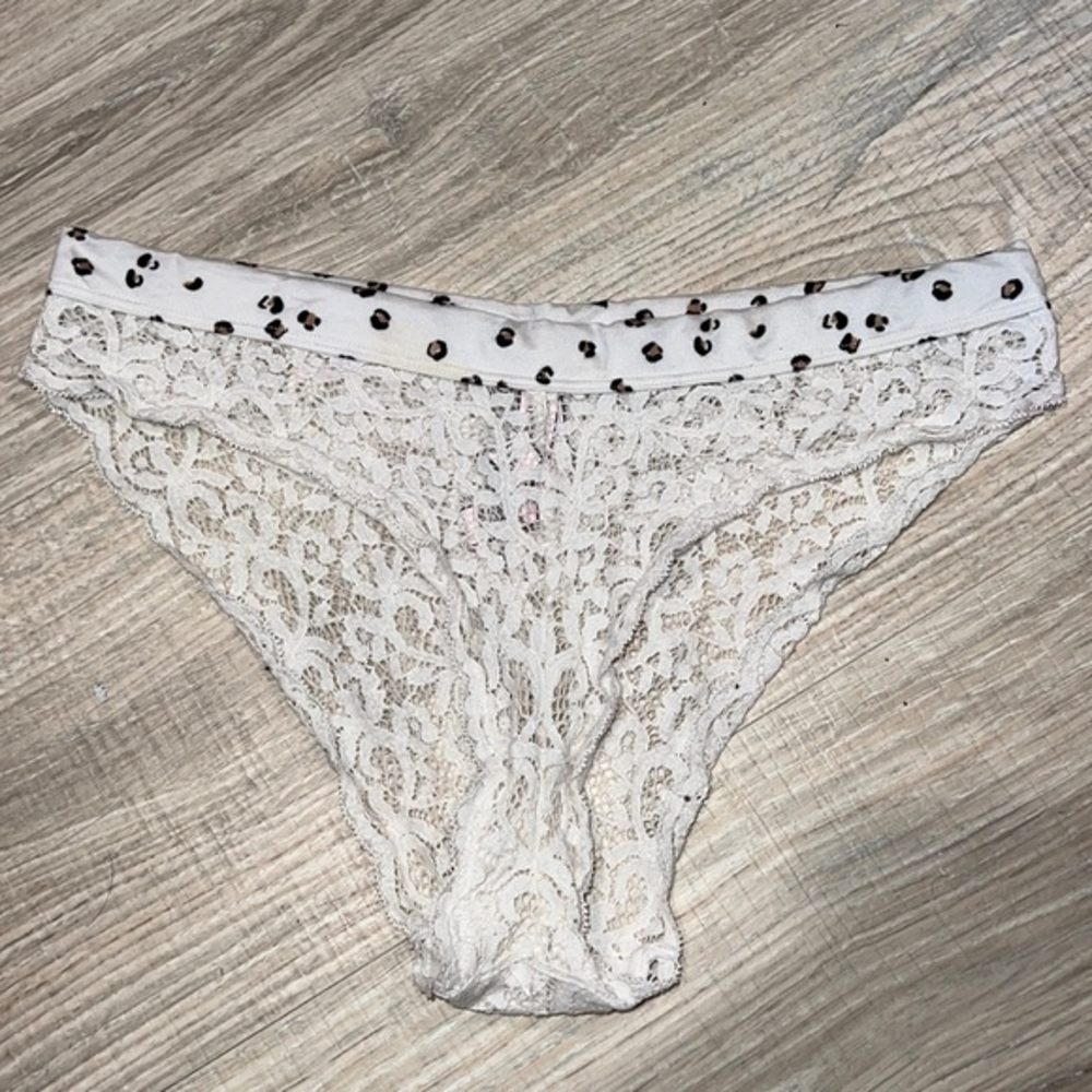 Victoria’s secret white lacy panty